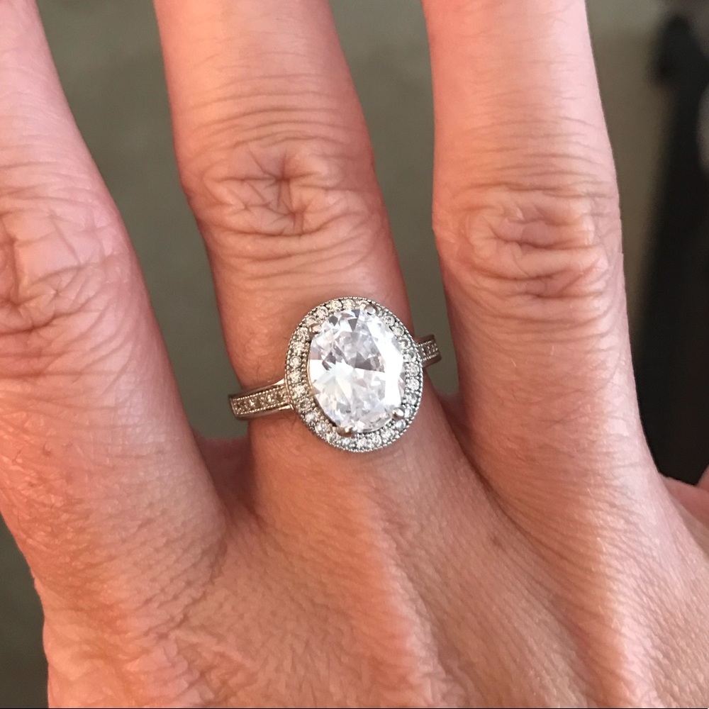 Beautiful 3ct Oval CZ Halo in Stirling Silver